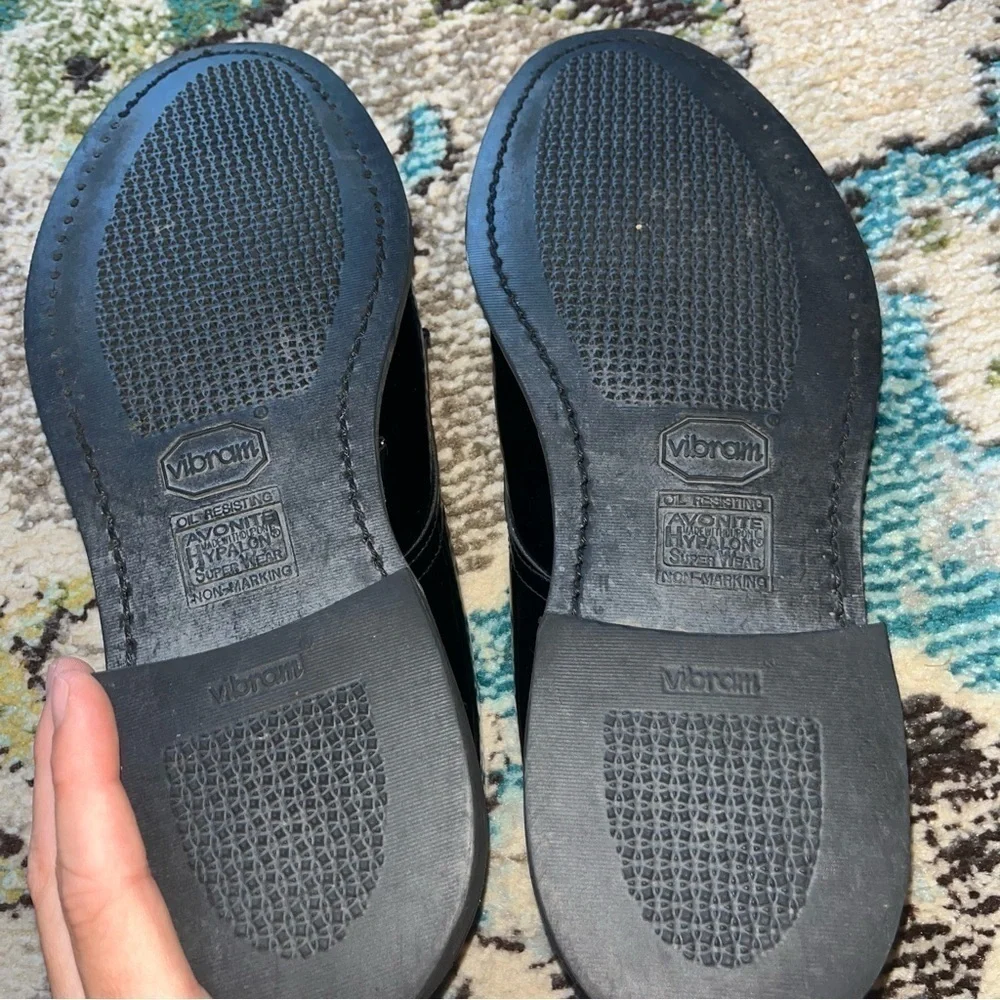 Men’s black Vibram Oxford dress shoes